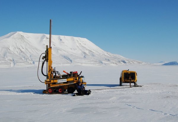 Borerigg i Adventsdalen, Svalbard